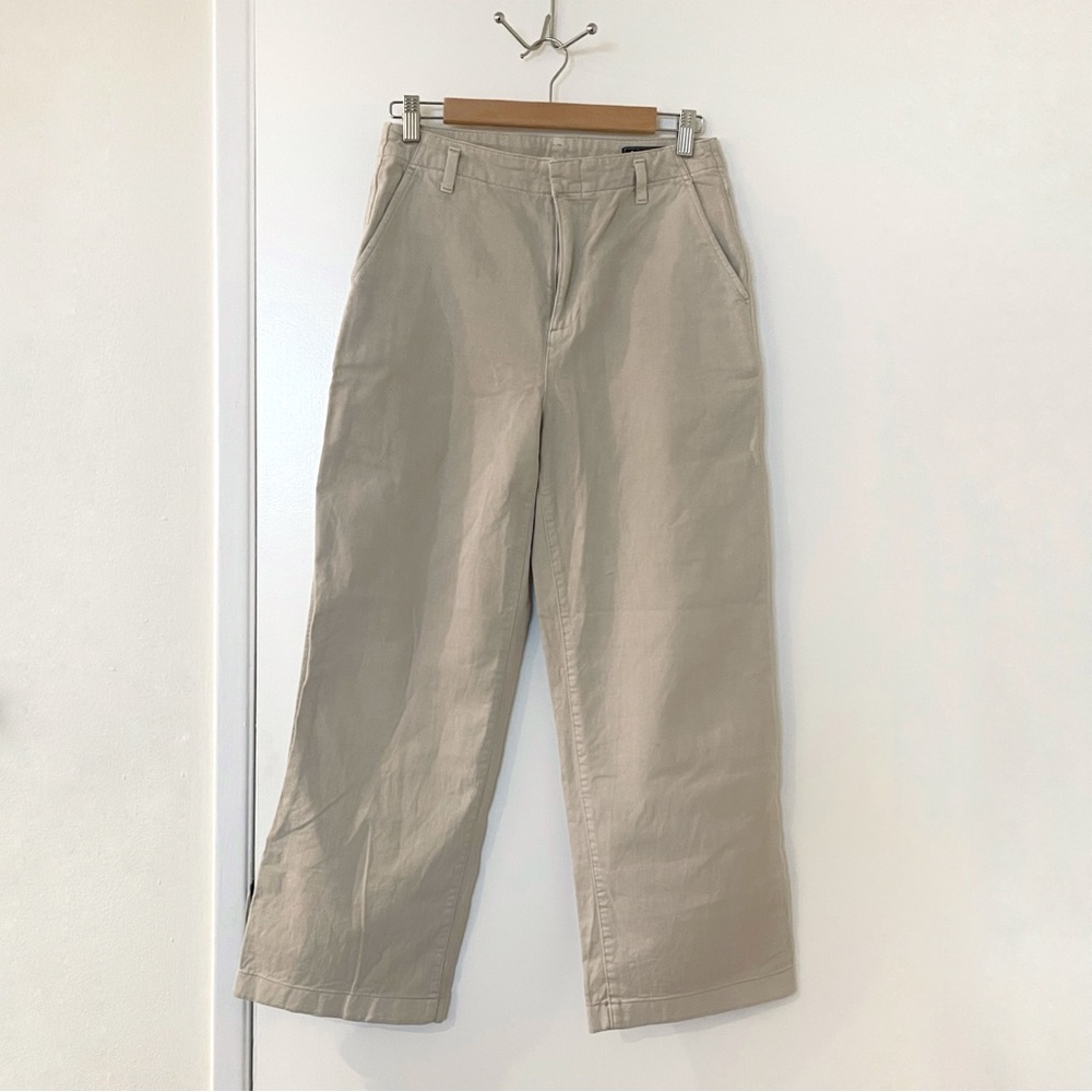 Gap Wide Leg Kakis size 4